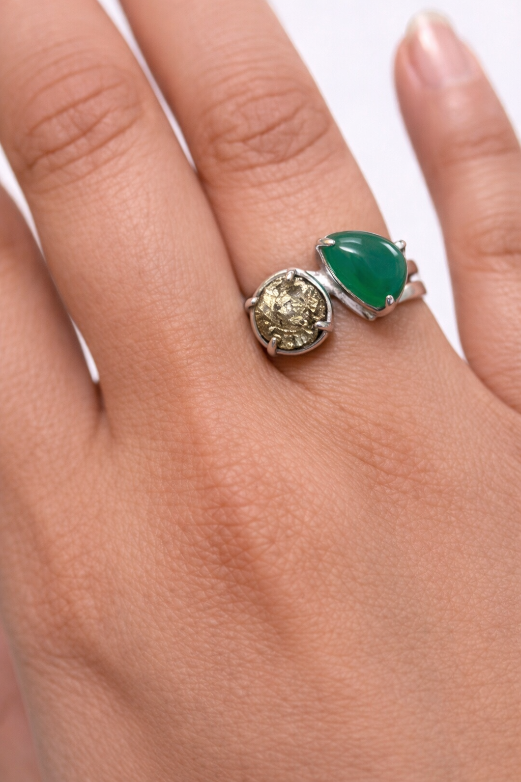 G.Onyx Pyrite Ring (925 Silver)