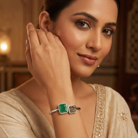 G. Onyx Kada Bracelet